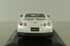 Nissan GT-R 2009 white, Bburago 1:32 