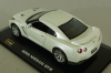 Nissan GT-R 2009 white, Bburago 1:32 