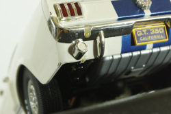 Shelby GT 350, white DC35001, Shelby Collectibles 1:18 Уценка!