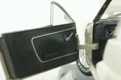 Shelby GT 350, white DC35001, Shelby Collectibles 1:18 Уценка!