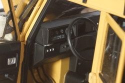 Land Rover Defender 110 Rally Camel Trophy 1993 Dirty Version, ALM810309, Almost Real 1:18