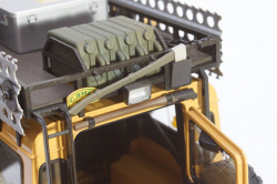 Land Rover Defender 110 Rally Camel Trophy 1993 Dirty Version, ALM810309, Almost Real 1:18