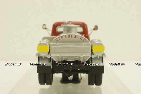 Газ-52 МЗ-3607 Автомобиль-заправщик, Автопром 50 лет 1974 г, 105229, РЕПЛИКА DiP Models 1:43