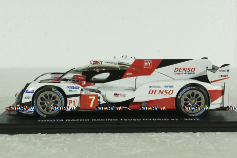 Toyota TS050 Hybrid #7 Toyota Racing WEC / 24h LeMans 2017, Spark 1:43