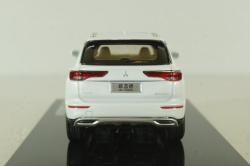 Mitsubishi Outlander 2022, white, CMD 1:43