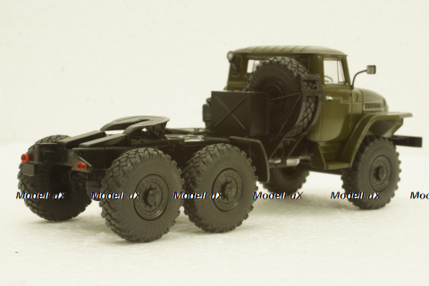 Урал-377С тягач хаки, АвтоИстория 1:43
