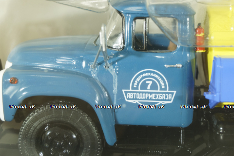 АКПМ-3(130) Аэродромная комбинированная поливомоечная машинана шасси Зил-130 SSM1586, SSM 1:43 Уценка!