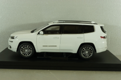 Jeep Grand Commander (Grand Cherokee) 2018, white, Paudi 1:18