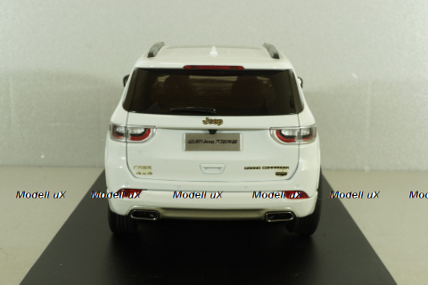 Jeep Grand Commander (Grand Cherokee) 2018, white, Paudi 1:18