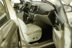 Jeep Cherokee 2019, grey, Paudi 1:18