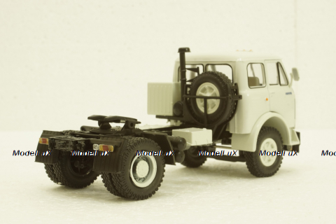 Маз-5428 тягач 1977г, серый, Н700, Наш Автопром 1:43