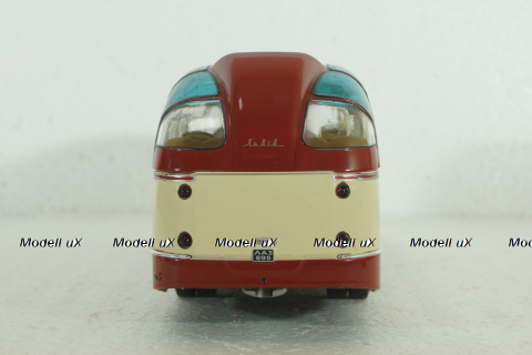 Лаз-695Б городской, беж/красн, Ultra Models 1:43