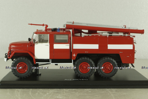 АЦ-40(131) пожарная автоцистерна на шасси Зил-131, SSML007, SSM 1:43 (Без картонной коробки)