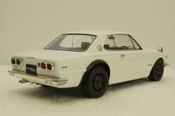 Nissan Skyline GT-R KPGC10, white, T9-1800181, Triple9 1:18