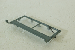 Стекло в рамке в сборе, без 1-го дворника на TOYOTA LAND CRUISER BJ, Kyosho 1:18