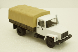 Газ-3309 бортовой с тентом, АвтоИстория 1:43 Уценка!