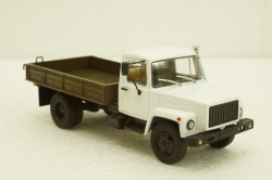 Газ-3309 бортовой с тентом, АвтоИстория 1:43 Уценка!