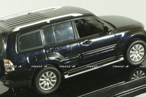 Mitsubishi Pajero 4 2006, dark blue, Sun Star 1:43 Уценка 3!