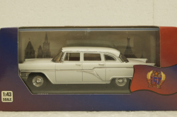 Газ-13 Чайка 1965 белый, IST085,  IST 1:43