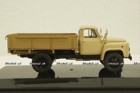 Газ-52-04, бортовой, бежевый 1983г, Dip 105201 1:43