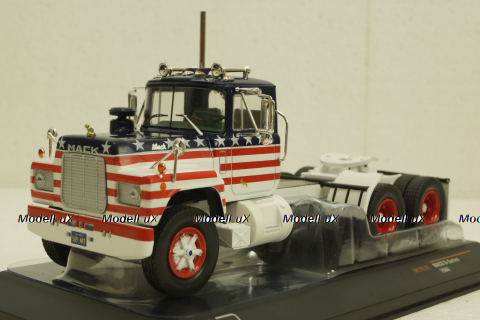 Mack R-Series 1966 "Stars and Stripes", TR178, IXO 1:43