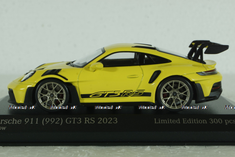 Porsche 911 (992) GT3 RS with Weissach-Paket, yellow with golden rims and black decor, 413062106,  Minichamps 1:43 