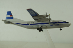 Ан-12 Аэрофлот СССР 11819, Herpa 1:200