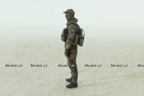 Фигурка Солдат СБУ с опущенной винтовкой, Vilen Model 1:43