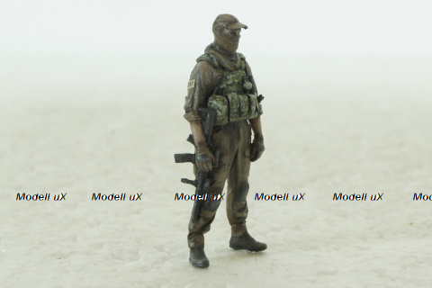 Фигурка Солдат СБУ с опущенной винтовкой, Vilen Model 1:43