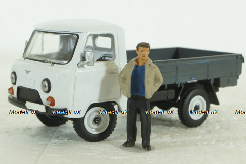 Фигурка Парень в куртке, 119а, BM-Toys 1:43