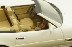 Mercedes SL500 R129, 1990 white, CLC195, IXO 1:43