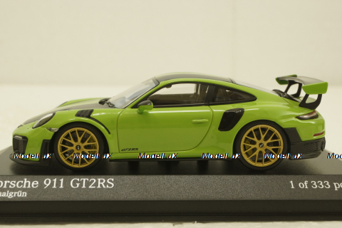 Porsche 911 (991 II) GT2 RS with gold rims 2018 green, 413067283, Minichamps 1:43