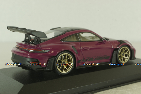 Porsche 911 (992) GT3 RS with Weissach-Package, rubin red/golden rims and black décor, 413062123, Minichamps 1:43 