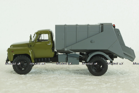 53М мусоровоз бункерного типа на шасси Газ-53 1967, хаки/серый, 103160, Автоистория 1:43