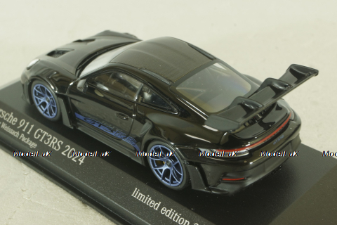 Porsche 911 (992) GT3 RS with Weissach-Package, blue/black rims and black décor, 413062109, Minichamps 1:43  