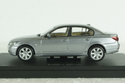 BMW 545i (E60) 2003, silver, 03501S, Kyosho 1:43