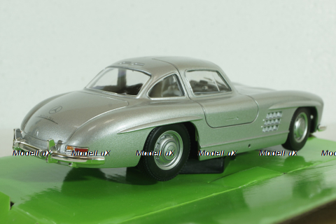 Mercedes 300 SL (W198) silver, 24064, Welly 1:24