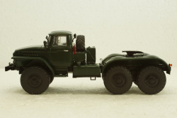 Урал-375С-К1 тягач, зелений, АвтоИстория 1:43