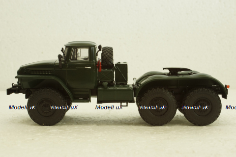 Урал-375С-К1 тягач, зелений, АвтоИстория 1:43