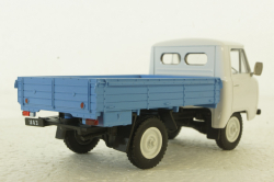 Уаз-452Д, бело/голубой, Автолегенды СССР 1:43