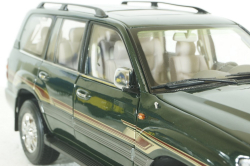 Toyota Land Cruiser 100, 2003 green, Paudi 1:18