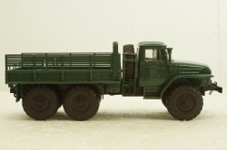 Урал-375Д борт, зелений, АвтоИстория 1:43