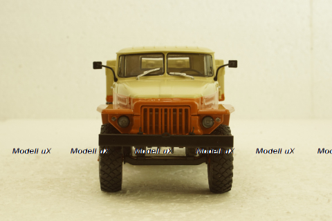 Урал-377 борт, оранжевый/бежевый, АвтоИстория 1:43
