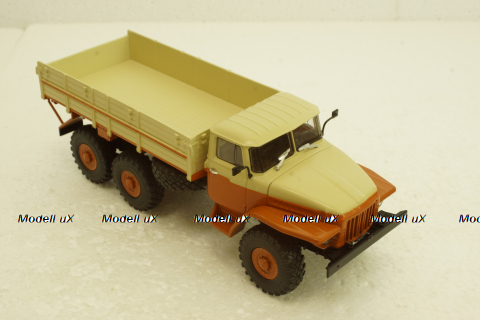 Урал-377 борт, оранжевый/бежевый, АвтоИстория 1:43