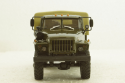 Урал-4320-31 (двигатель ЯМЗ-238) бортовой с тентом, хаки, 100954, АвтоИстория 1:43