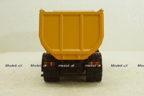 Маз-6516 8х4 самосвал, белый/желтый, АвтоИстория 1:43