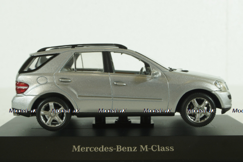 Mercedes ML500 W164, M-Klasse silver, Minichamps 1:43