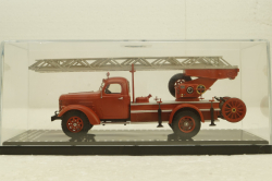 Зис-150 Пожарная, из к/ф "Малыш и Карлсон который живет на крыше" СССР, 1971г., TruckTyr 1:43