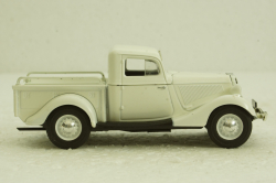 Газ-М415, белый, Автолегенды СССР 1:43