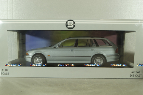 BMW 5er Serie (E39) Touring 1998, silver, T9-1800390, Triple 9 1:18